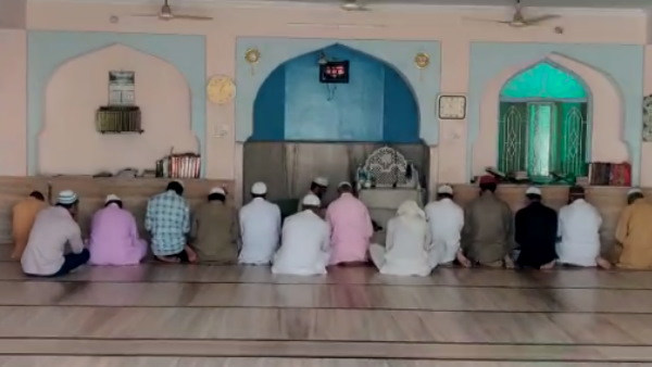 15 people caught praying Namaz in Jaipur During Lockdown 15 people caught praying Namaz in Jaipur During Lockdown