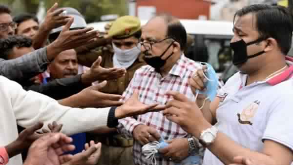 मुखिया और बीडीओ पर हमला