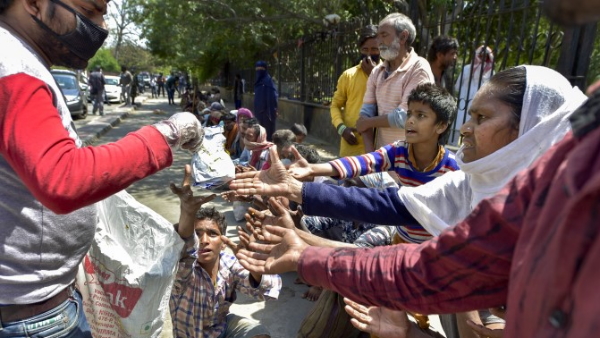 दुनिया में लाखों लोग कोरोना की चपेट में