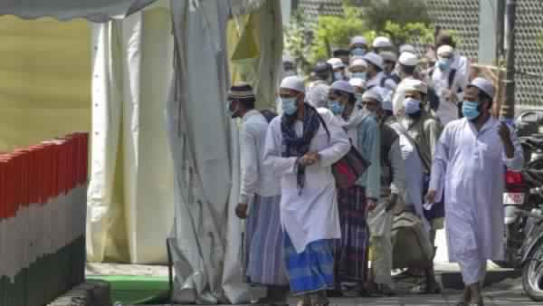 लोगों की नादानी और राजनीति आपदा से जूझ रहे देश पर पड़ ना जाय लोगों की नादानी और राजनीति आपदा से जूझ रहे देश पर पड़ ना जाय
