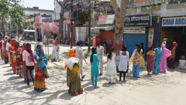 देश की अर्थव्यवस्था पर पड़ रहा असर