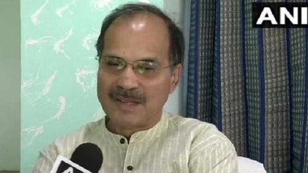 कोरोना के मामलों और मौतों को जनता से छिपा रही है ममता सरकार- अधीर रंजन चौधरी कोरोना के मामलों और मौतों को जनता से छिपा रही है ममता सरकार- अधीर रंजन चौधरी