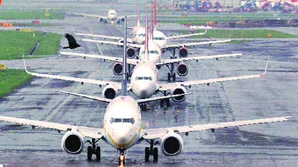 31,400 करोड़ रुपए की वैश्विक एयरलाइन यात्री राजस्व में गिरावट होगी