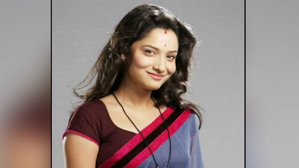 कई मशहूर हस्तियां रहती हैं इस अपार्टमेंट में