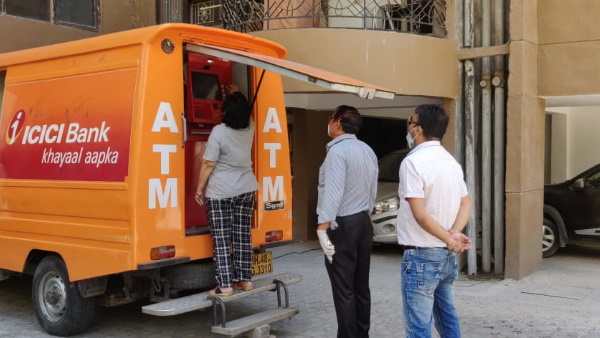 ICICI बैंक ने भी दिया झटका