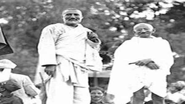 फ्रंटियर गांधी की पत्नी की हुई थी मौत