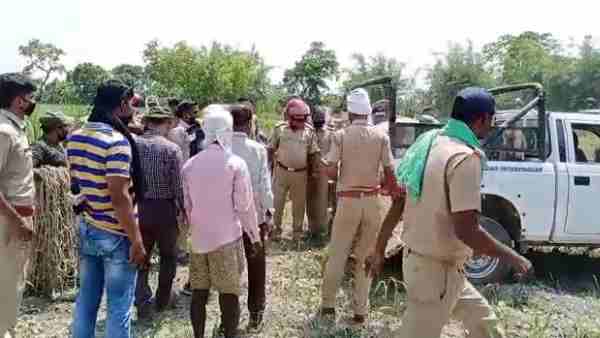 किसान पर हमले से नाराज थे ग्रामीण