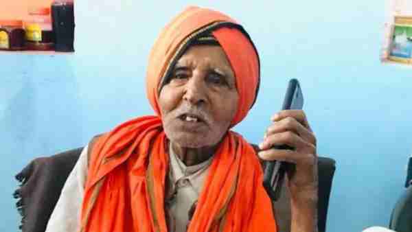 PM Narendra Modi calls 106-year-old Jansangh leader and bhulai-bhai PM Narendra Modi calls 106-year-old Jansangh leader and bhulai-bhai