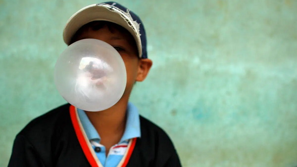 gutka chewing gutka chewing