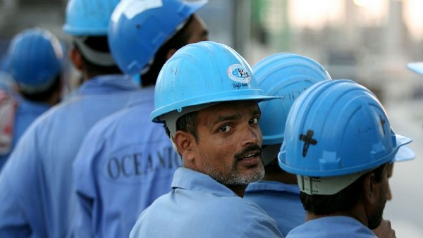 क्वार्टर 2 का अनुमान है कि US में काम के घंटे का 12.4% गिरावट दर्ज हुई है