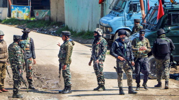 5 militants, 5 soldiers killed as Army foils infiltration bid in Kupwara jammu kashmir 5 militants, 5 soldiers killed as Army foils infiltration bid in Kupwara jammu kashmir