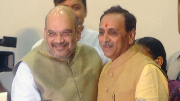 Gujarats 1800 Pilgrims Return from Haridwar by luxury buses on orders of CM rupani and Amit shah Gujarats 1800 Pilgrims Return from Haridwar by luxury buses on orders of CM rupani and Amit shah