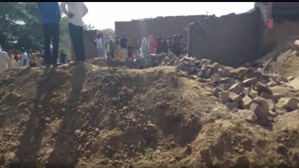 रामखिलाड़ी का मकान गिरा