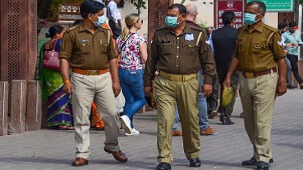 Hyderabad police Head constable tests positive for coronavirus 17 cops in quarantine Hyderabad police Head constable tests positive for coronavirus 17 cops in quarantine