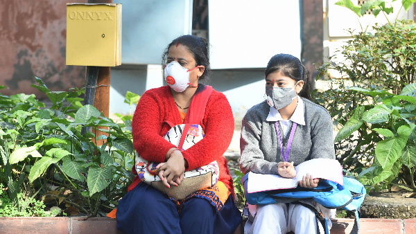 मास्क पहनना अनिवार्य किया गया