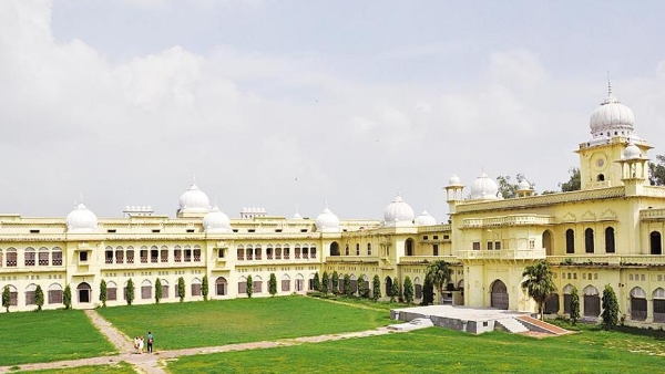 यूजीसी पैनल ने इस माह में सत्र शुरु करने की सिफारिश की थी