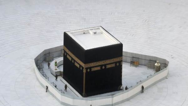 saudi arabia, mosque, covid-19, coronavirus, mecca, masjid, lockdown, ramadan, सऊदी अरब, नमाज, मक्का, मदीना, मस्जिद, कोविड-19, कोरोना वायरस, लॉकडाउन, रमजान saudi arabia, mosque, covid-19, coronavirus, mecca, masjid, lockdown, ramadan, सऊदी अरब, नमाज, मक्का, मदीना, मस्जिद, कोविड-19, कोरोना वायरस, लॉकडाउन, रमजान