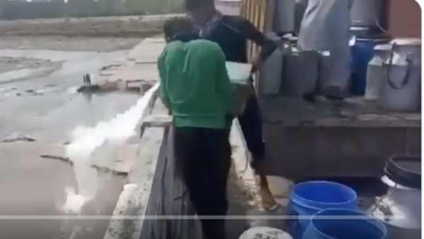 दूधों की बर्बादी होने की शिकायत