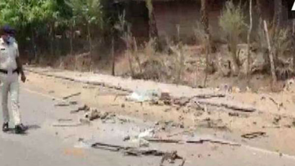 Palghar mob lynching: महाराष्ट्र सरकार ने उच्च स्तरीय जांच का दिया आदेश Palghar mob lynching: महाराष्ट्र सरकार ने उच्च स्तरीय जांच का दिया आदेश