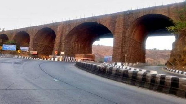 Maharashtra: 190 year old Amrutanjan bridge near Lonavala on Mumbai Pune Expressway demolished Maharashtra: 190 year old Amrutanjan bridge near Lonavala on Mumbai Pune Expressway demolished