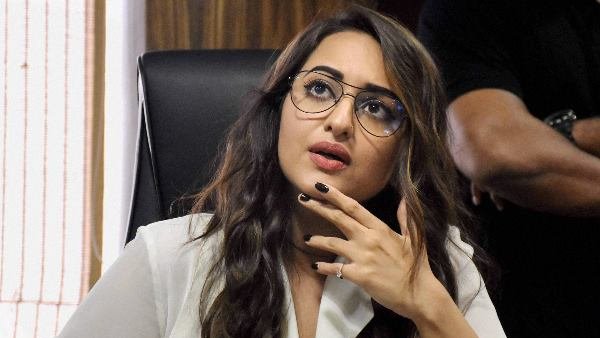 जेएनयू मामले पर सोनाक्षी ने दीपिका का किया था समर्थन