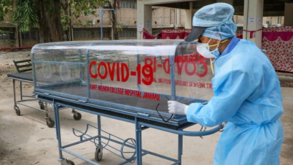 decrease in active coronavirus patients for the first time since March in Delhi decrease in active coronavirus patients for the first time since March in Delhi