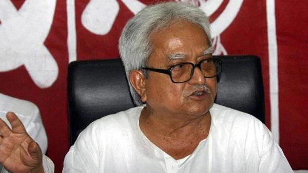 Police detained Left Front Chairperson Biman Bose and other party workers today in Kolkata Police detained Left Front Chairperson Biman Bose and other party workers today in Kolkata