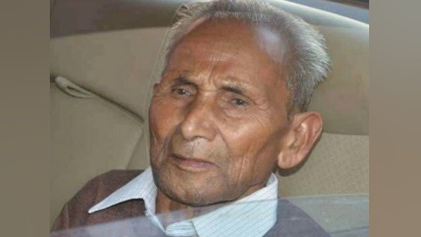 UP CM Yogi Adityanath father Anand Singh Bisht cremation today in Rishikesh UP CM Yogi Adityanath father Anand Singh Bisht cremation today in Rishikesh