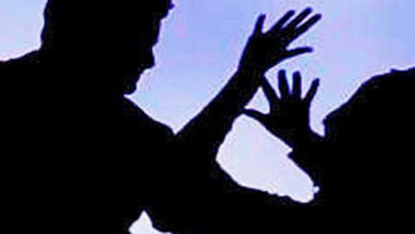 घर के 6 लोगों पर किया हमला