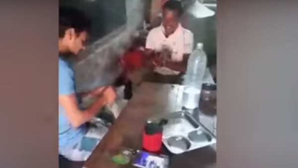 सोशल मीडिया पर वायरल हुआ वीडियो