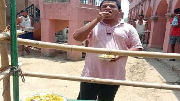 आंचलाधिकारी मिलने पहुंचे