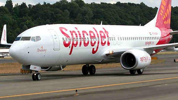 2 Passengers On Flight Coronavirus Positive, फ्लाइट में दो कोरोना पॉजिटिव, CORONAVIRUS, Ahmedabad, Guwahati, SpiceJet, Flight, कोरोना वायरस, फ्लाइट 2 Passengers On Flight Coronavirus Positive, फ्लाइट में दो कोरोना पॉजिटिव, CORONAVIRUS, Ahmedabad, Guwahati, SpiceJet, Flight, कोरोना वायरस, फ्लाइट