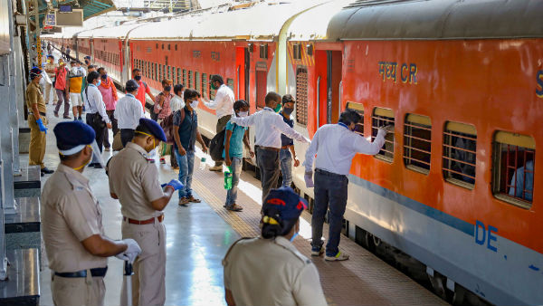 एसी कोच में भी नहीं मिलेंगे बेडरोल