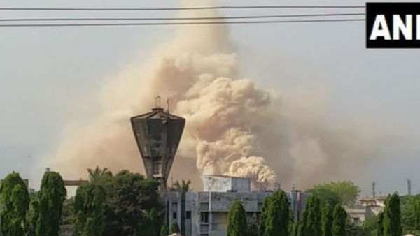 Visakhapatnam: Thick smoke emanated from a Crude Distillation Unit plant at Hindusthan Petroleum Corp Ltd (HPCL) refinery Visakhapatnam: Thick smoke emanated from a Crude Distillation Unit plant at Hindusthan Petroleum Corp Ltd (HPCL) refinery