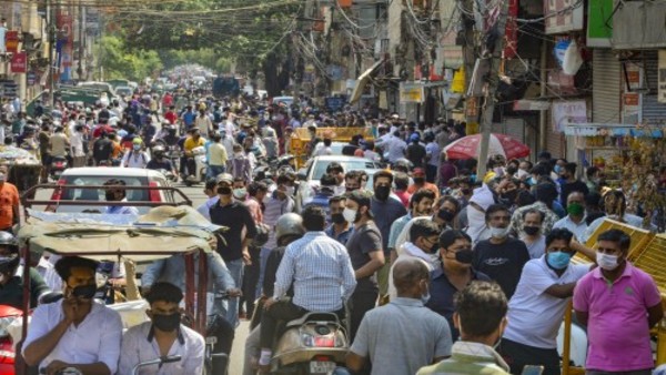 लॉकडाउन पर पानी न फेर दे शराब के ठेके खोलने की जल्दबाजी लॉकडाउन पर पानी न फेर दे शराब के ठेके खोलने की जल्दबाजी