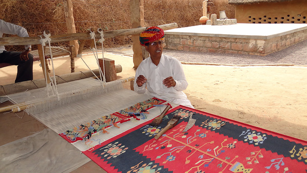 लचर सिस्टम की भेंट चढ़ते देश के शिल्पकार मजदूर लचर सिस्टम की भेंट चढ़ते देश के शिल्पकार मजदूर