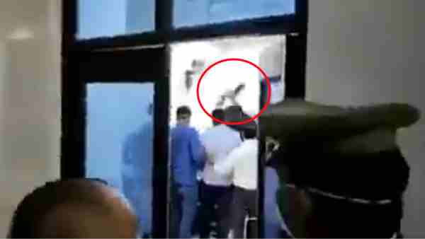 srn hospital doctors beats up patient srn hospital doctors beats up patient