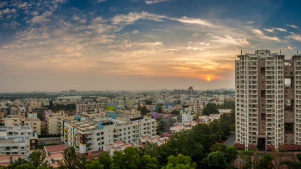 रहस्यमयी आवाज सुन घरों से बाहर निकले लोग