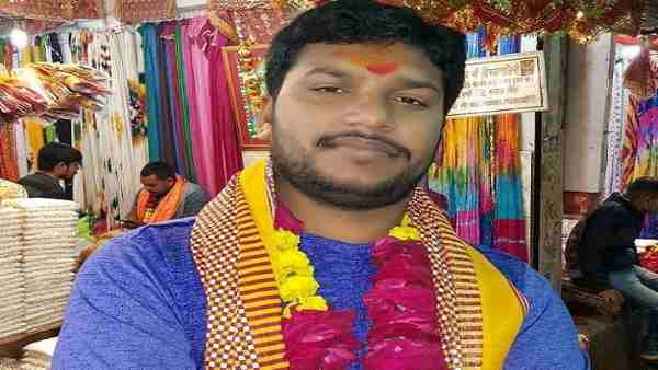 BJYM leader Dheeraj Kumar shot dead in begusarai three in critical condition BJYM leader Dheeraj Kumar shot dead in begusarai three in critical condition