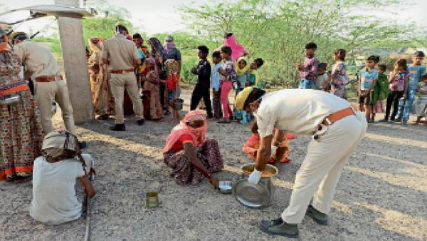 Bikaner jail prisoners saving their own food for needy people in Lockdown Bikaner jail prisoners saving their own food for needy people in Lockdown