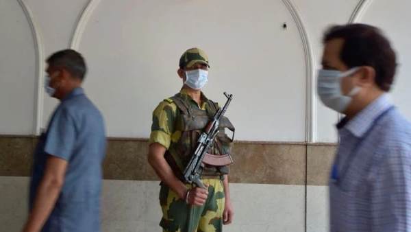 bsf, bsf jawans, bsf personnel, coronavirus, covid19, covid-19, coronavirus positive, बीएसएफ, बीएसएफ जवान, कोरोना वायरस, कोविड-19, कोविड19, कोरोना संक्रमित bsf, bsf jawans, bsf personnel, coronavirus, covid19, covid-19, coronavirus positive, बीएसएफ, बीएसएफ जवान, कोरोना वायरस, कोविड-19, कोविड19, कोरोना संक्रमित