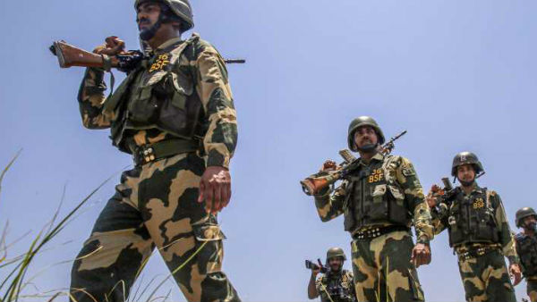 BSF के 13 और जवान कोरोना पॉजिटिव, अब तक 67 संक्रमित BSF के 13 और जवान कोरोना पॉजिटिव, अब तक 67 संक्रमित