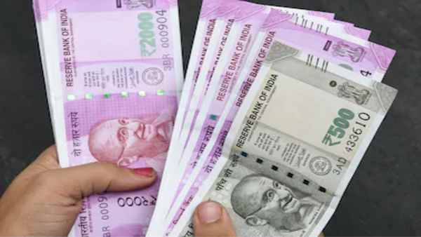 कर्मचारियों का मनोबल बढ़ाने के लिए वेतन बढ़ाया