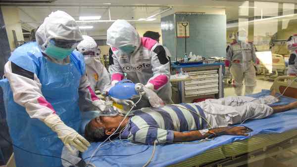 11 दिन बाद दूसरों को इंफेक्टेड नहीं करते कोराना मरीज