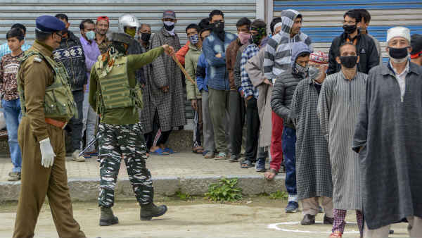 पुलिस और CRPF में भरोसे की कमी!