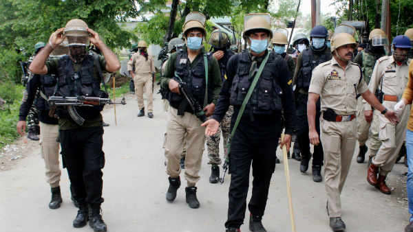 Center to invest 15 lakhs in Veer of India fund to help the Corona infected paramilitary forces Center to invest 15 lakhs in Veer of India fund to help the Corona infected paramilitary forces