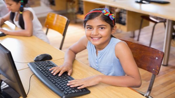 स्कूल- कॉलेज की ऑनलाइन क्लासेज ज़ूम एप्प के जरिए हो रही हैं