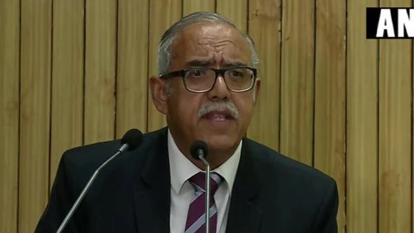 SC judge Deepak Gupta says I am not in favour of Supreme Court judges taking up political appointments SC judge Deepak Gupta says I am not in favour of Supreme Court judges taking up political appointments