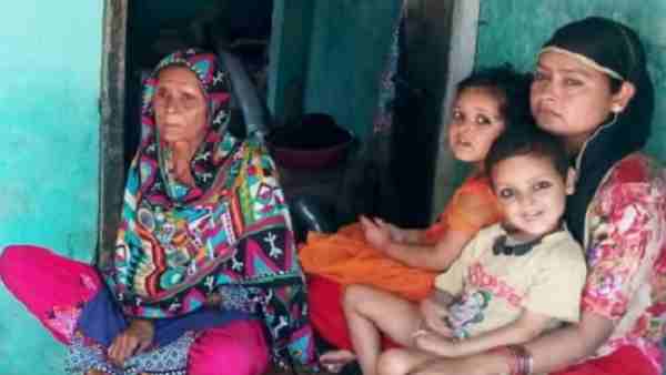 परिजन कर रहे बेसब्री से इंतजार