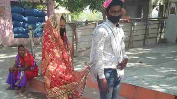 4 मई को दोनों के परिजनों तय की थी शादी